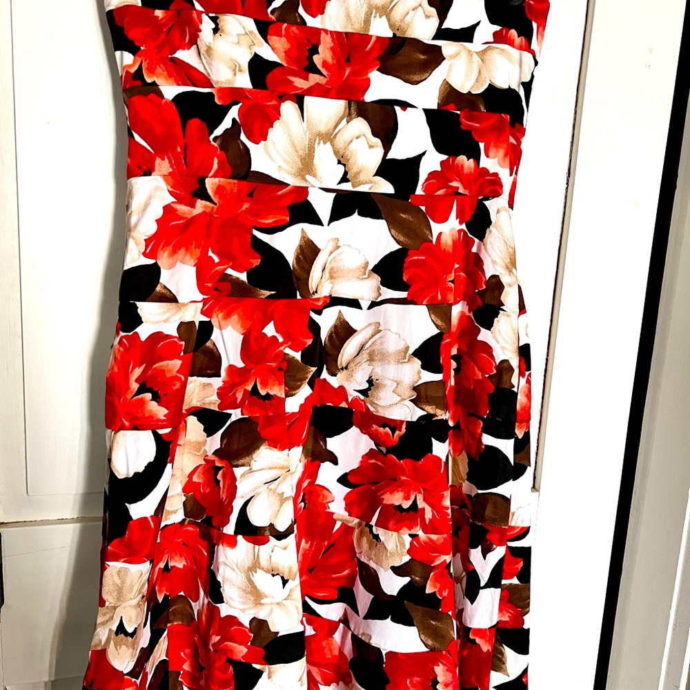 Beautiful strapless dress!!!